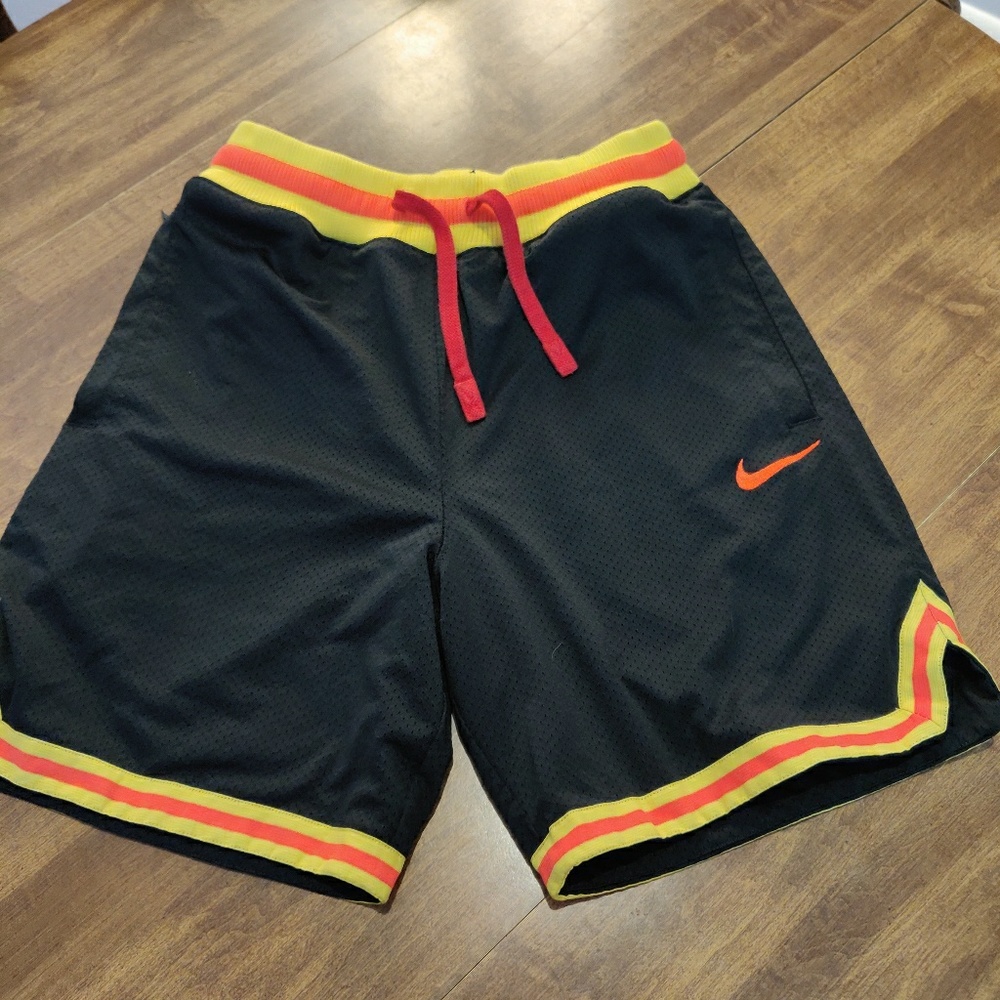 Nike DNA Double Mesh Shorts